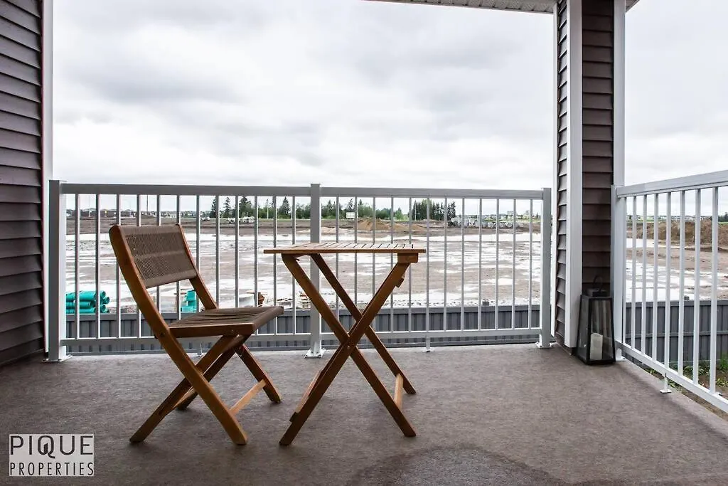 Urbanutopia*Luxury Home*King Bed*Patio/Bbq*Sleep16 Edmonton Canada